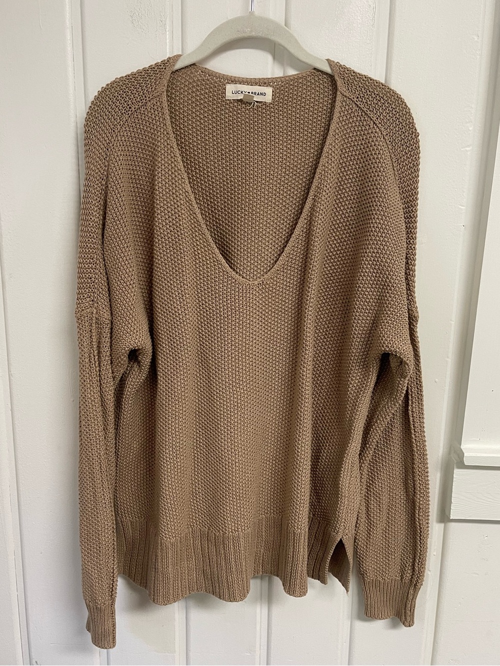Lucky Brand Women’s Tan Knit V-Neck Sweater Size L
